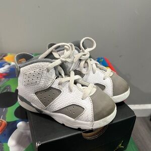 Air Jordan Retro 6 Cool Grey